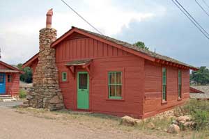 Red Horse Cabin